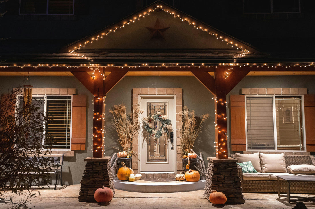 A beautuful fall pumpkin porch 